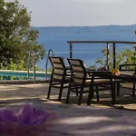 Bastion * Bast